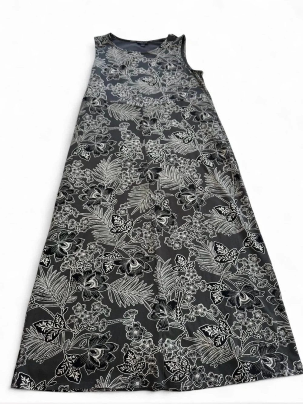 J. Jill Stenciled Gray and Black Floral Sleeveless Midi Dress - Picture 5 of 8
